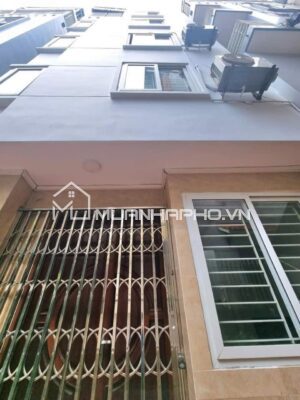 NHÀ PHỐ PHẠM VĂN ĐỒNG – LÔ GÓC 2 THOÁNG – THIẾT KẾ HIỆN ĐẠI – VỀ Ở LUÔN