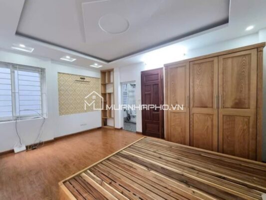 NHÀ PHỐ PHẠM VĂN ĐỒNG – LÔ GÓC 2 THOÁNG – THIẾT KẾ HIỆN ĐẠI – VỀ Ở LUÔN