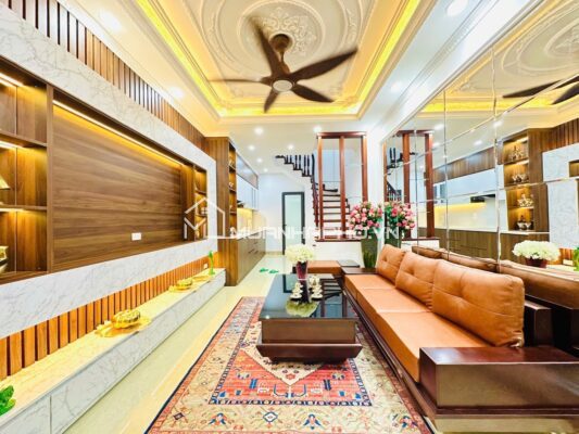 NHÀ PHỐ CẦU GIẤY – THIẾT KẾ HIỆN ĐẠI – NGÕ RỘNG THOÁNG – NHIỀU TIỆN ÍCH