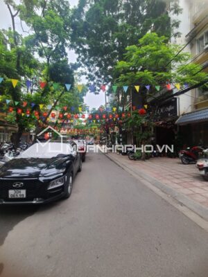 NHÀ PHỐ HUỲNH THÚC KHÁNG – VỈA HÈ Ô TÔ TRÁNH – BÁN ĐẤT – KINH DOANH SẦM UẤT