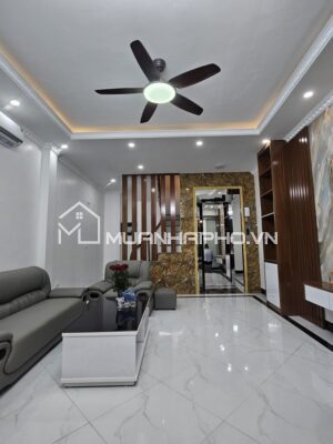 VỊ TRÍ ĐẮC ĐỊA – 6 TẦNG – THANG MÁY – NGÕ BA GÁC ĐỖ CỬA.