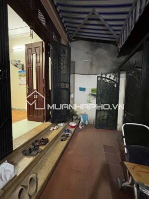 BÁN ĐẤT TẶNG NHÀ – PHÙ HỢP XÂY CHDV – KHU VỰC NHU CẦU THUÊ CAO