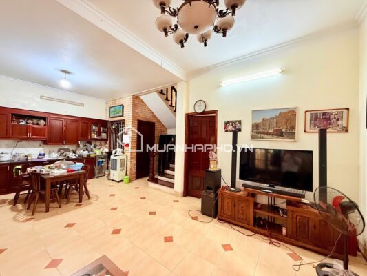 BIỆT THỰ SÂN VƯỜN – NGÕ THÔNG – MẶT TIỀN RỘNG – DỄ CHIA LÔ – GẦN CHUNG CƯ SUNSHINE
