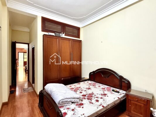 PHÂN LÔ – Ô TÔ VÀO NHÀ – 2 THOÁNG TRƯỚC SAU – ĐỐI DIỆN SÂN CHƠI – 5 PHÒNG NGỦ