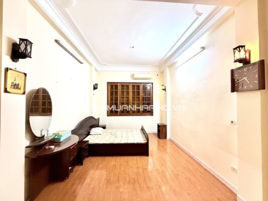 PHÂN LÔ VIP ĐỐNG ĐA – Ô TÔ TRÁNH – VỈA HÈ – 2 THOÁNG TRƯỚC SAU