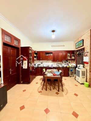 BIỆT THỰ SÂN VƯỜN – NGÕ THÔNG – MẶT TIỀN RỘNG – DỄ CHIA LÔ – GẦN CHUNG CƯ SUNSHINE