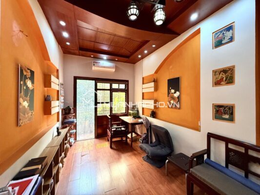PHÂN LÔ – Ô TÔ VÀO NHÀ – 2 THOÁNG TRƯỚC SAU – ĐỐI DIỆN SÂN CHƠI – 5 PHÒNG NGỦ