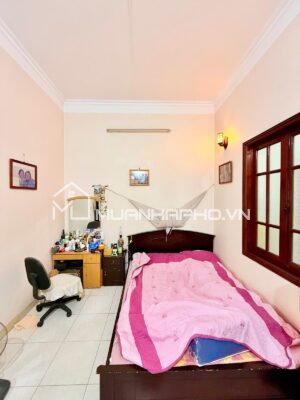 BIỆT THỰ SÂN VƯỜN – NGÕ THÔNG – MẶT TIỀN RỘNG – DỄ CHIA LÔ – GẦN CHUNG CƯ SUNSHINE
