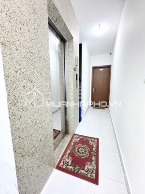 DÒNG TIỀN VÕNG THỊ – LÔ GÓC – CÁCH MẶT HỒ TÂY VÀI TRĂM MÉT – THANG MÁY XỊN