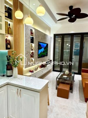 HÀNG XÓM ROYAL CITY – GẦN PHỐ – 20M RA OTO – NGÕ ĐẸP  – NHÀ ĐẸP