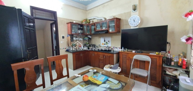 MẶT NGÕ TO NHƯ PHỐ Ô TÔ TRÁNH – Ô TÔ ĐỖ CỬA – KINH DOANH SẦM UẤT NGÀY ĐÊM.