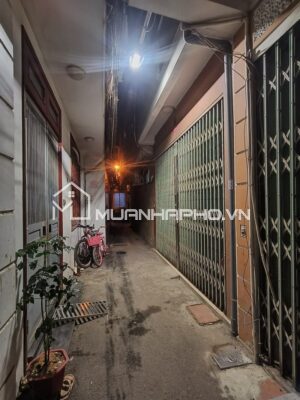 GẦN HỒ – GẦN PHỐ – TẶNG FULL NỘI THẤT – YÊN TĨNH – NGÕ NÔNG