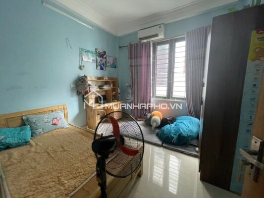 NHÀ 3 TẦNG – MẶT NGÕ THÔNG – 30M Ô TÔ TRÁNH – GẦN BÃI ĐỖ XE NGÀY ĐÊM