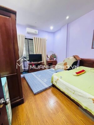 GẦN HỒ – GẦN PHỐ – TẶNG FULL NỘI THẤT – YÊN TĨNH – NGÕ NÔNG