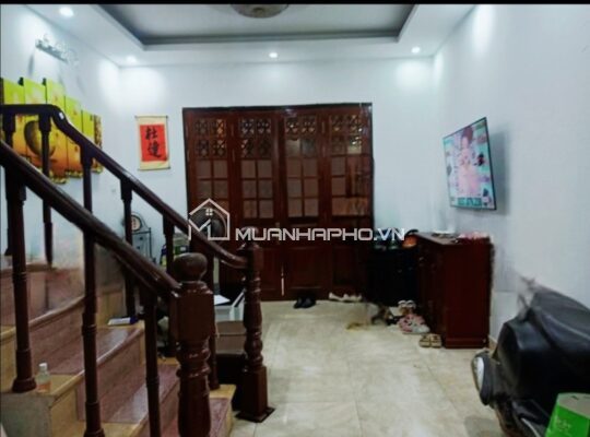 GẦN MẶT PHỐ HOÀNG QUỐC VIỆT – PHÂN LÔ Ô TÔ TRÁNH – NGÕ THÔNG THOÁNG