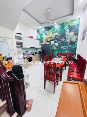 GẦN HỒ – GẦN PHỐ – TẶNG FULL NỘI THẤT – YÊN TĨNH – NGÕ NÔNG