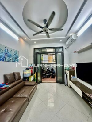 NHÀ 5 TẦNG – THIẾT KẾ HIỆN ĐẠI – GẦN NGAY PHỐ
