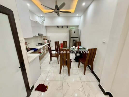 NHÀ 4 TẦNG THÔNG RA PHAN KẾ BÍNH – 2 MẶT THOÁNG TRƯỚC SAU