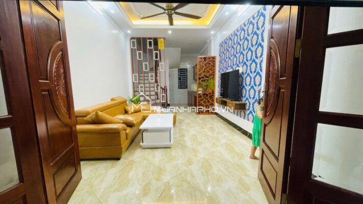 NHÀ ĐẸP Ở NGAY – NỘI THẤT HIỆN ĐẠI – GẦN HỒ TÂY MÁT MẺ