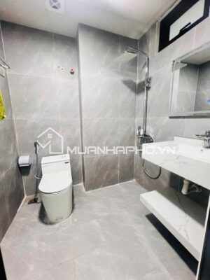 NHÀ MỚI ĐẸP – CÓ SÂN ĐỂ XE RIÊNG – NGÕ THÔNG – GẦN VĂN MIẾU