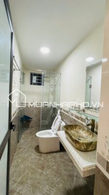 NHÀ ĐẸP Ở NGAY – NỘI THẤT HIỆN ĐẠI – GẦN HỒ TÂY MÁT MẺ