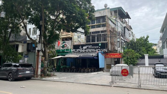 MẶT PHỐ – VỈA HÈ RỘNG – ĐỐI DIỆN KHÁCH SẠN LA THÀNH – XUNG QUANH TOÀN ĐẠI SỨ QUÁN