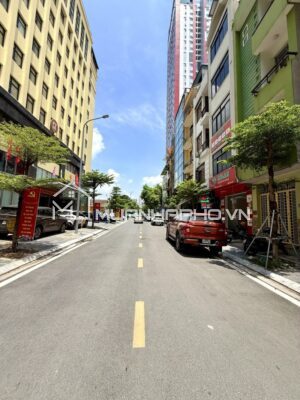 MẶT NGÕ TO NHƯ PHỐ – KINH DOANH – VỈA HÈ – Ô CHỜ THANG MÁY