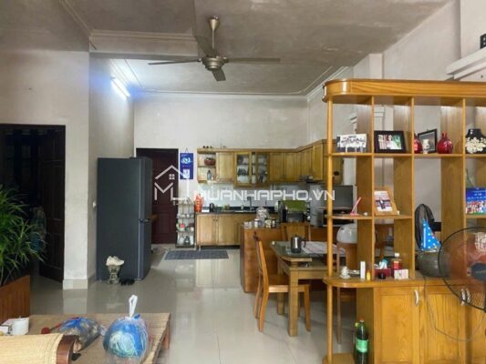 3 TẦNG SÂN VƯỜN – GARA OTO 7 CHỖ- ĐƯỜNG TRƯỚC NHÀ Ô TÔ QUA- VIEW TRỰC DIỆN SUNSHINE CITY