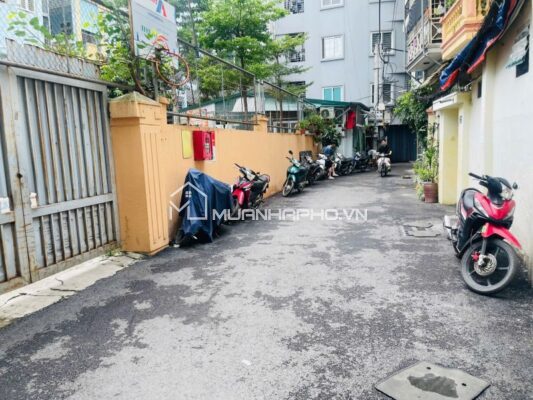 NHÀ ĐẸP CHÍNH KINH – CĂN HỘ DỊCH VỤ 10 PHÒNG – DOANH THU ỔN