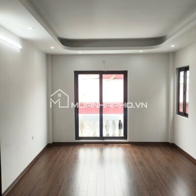Ô TÔ ĐỖ CỬA – 6 TẦNG LÔ GÓC – RIÊNG TƯỜNG RIÊNG MÓNG