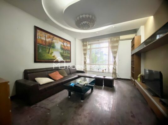 Ô TÔ ĐỖ CỬA- NGÕ THÔNG-  HAI THOÁNG – GẦN BÃI ĐỂ XE