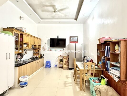 PHÂN LÔ QUÂN ĐỘI – Ô TÔ ĐỖ CỬA – 2 THOÁNG TRƯỚC SAU – NGÕ THẲNG TẮP