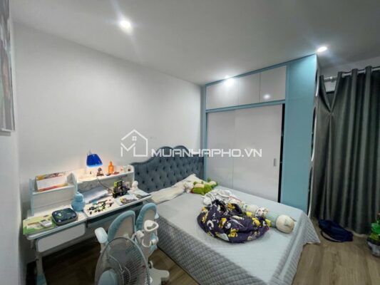 20M RA PHỐ – MẶT TIỀN RỘNG – THANG MÁY NHẬP KHẨU – GẦN NGÃ TƯ SỞ