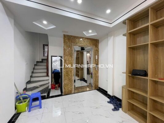 PHÂN LÔ PHÙNG CHÍ KIÊN – 6 TẦNG THANG MÁY – Ô TÔ VÀO NHÀ