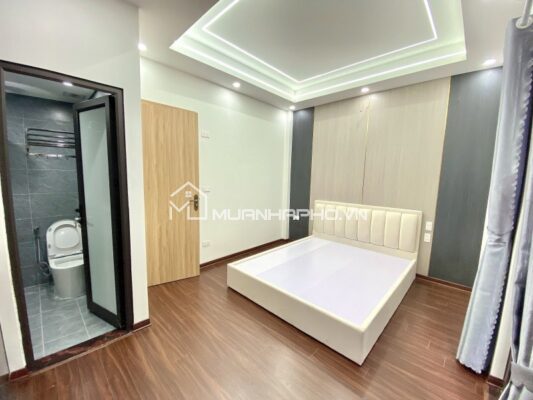 NHÀ 5 TẦNG VĨNH PHÚC – THIẾT KẾ ĐẸP – GẦN PHỐ – VỀ Ở LUÔN