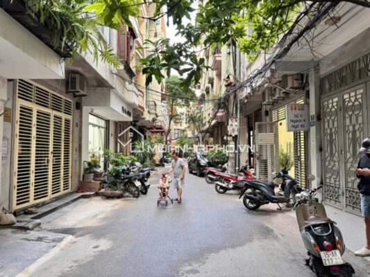 PHÂN LÔ HOÀNG CẦU – 4 TẦNG – Ô TÔ TRÁNH – CÁCH PHỐ 50M