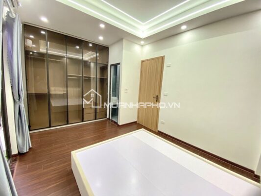 NHÀ 5 TẦNG VĨNH PHÚC – THIẾT KẾ ĐẸP – GẦN PHỐ – VỀ Ở LUÔN
